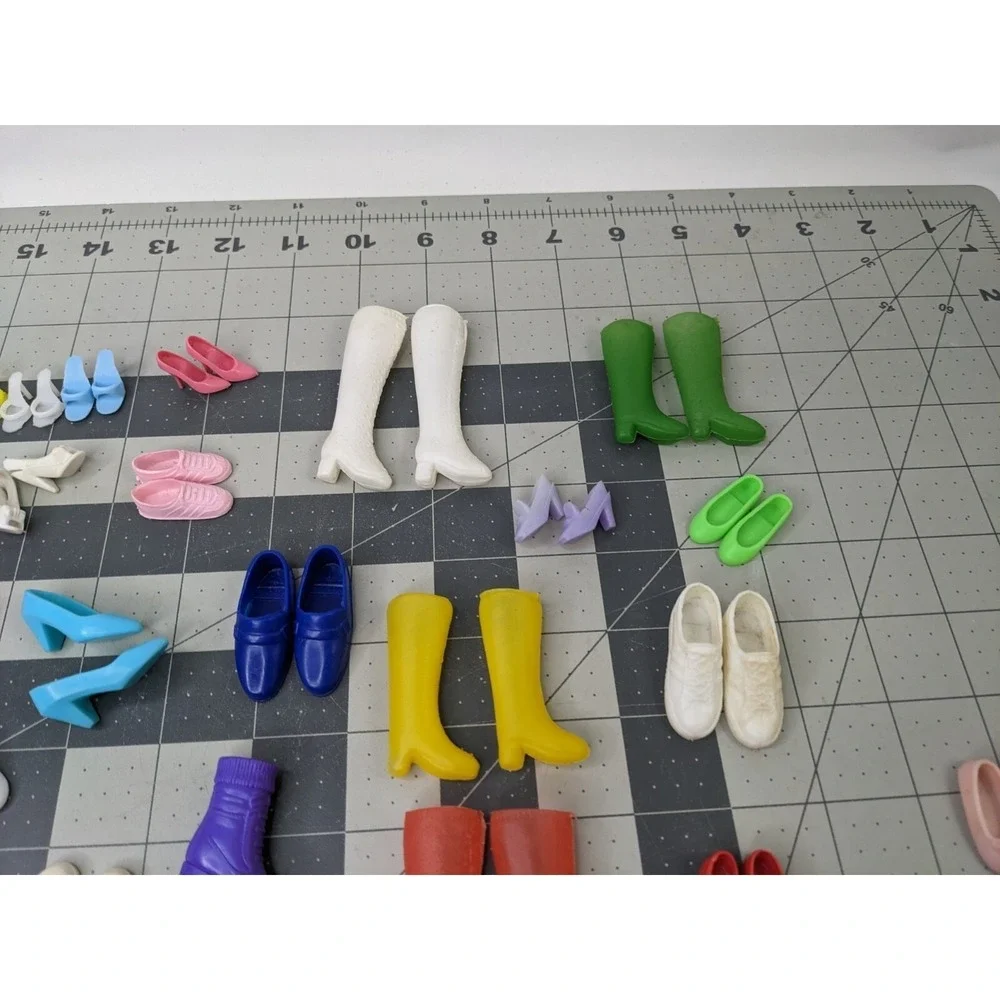 Fashion Doll Large Lot of Shoes Boots Doll‎ Male Female
